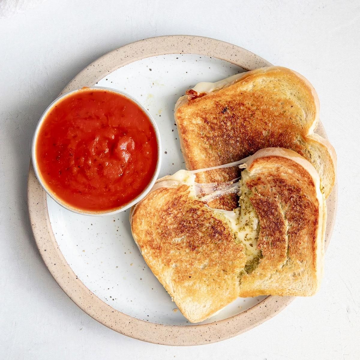 Elevated Pesto Grilled Cheese: Gourmet Flavors in Minutes